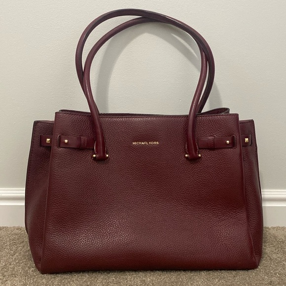 Michael Kors Fine Leather Handbag - Picture 2 of 12